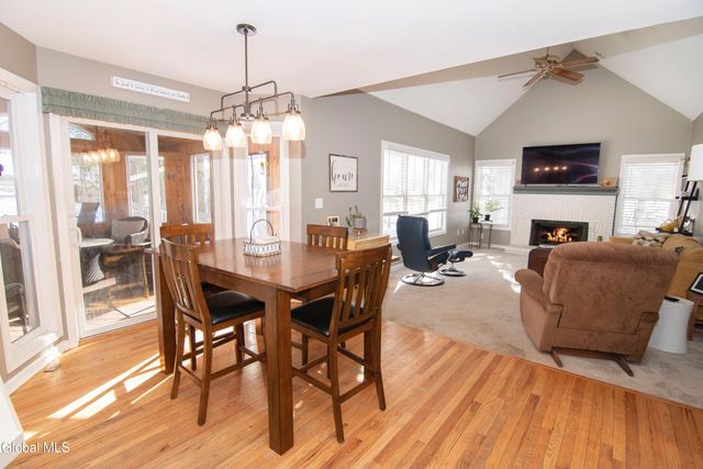 19 Mann Boulevard, Halfmoon, NY 12065