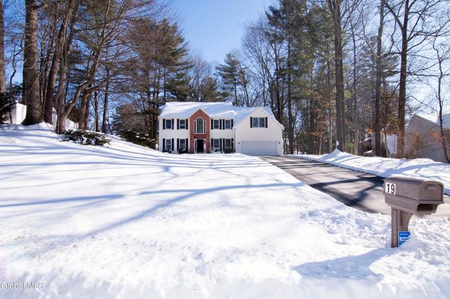 19 Mann Boulevard, Halfmoon, NY 12065