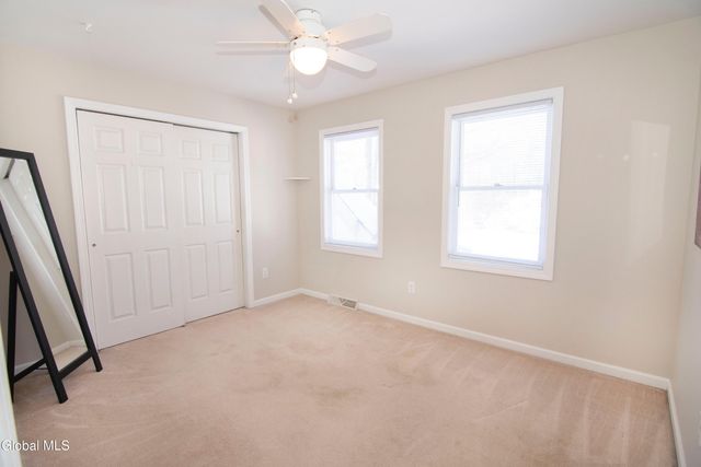 19 Mann Boulevard, Halfmoon, NY 12065