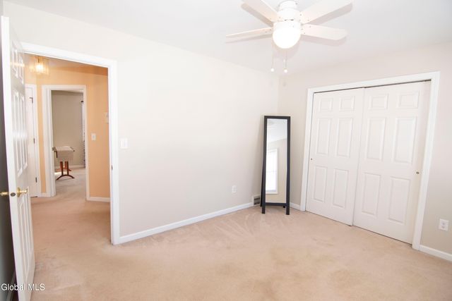 19 Mann Boulevard, Halfmoon, NY 12065