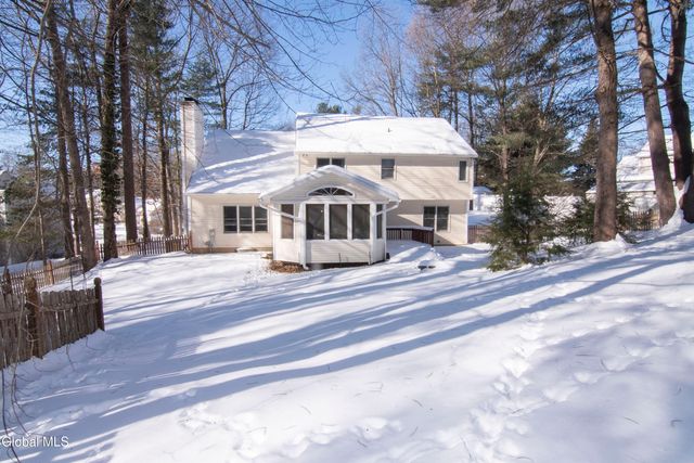 19 Mann Boulevard, Halfmoon, NY 12065