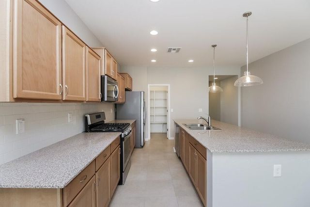 36083 N Urika Drive, San Tan Valley, AZ 85140