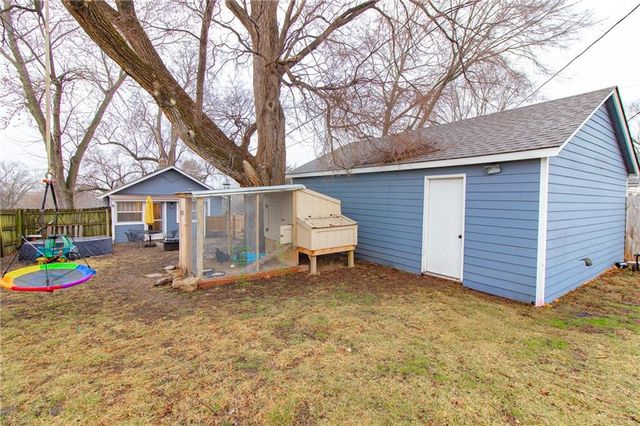 302 Cline Street, Pleasant Hill, MO 64080