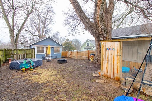 302 Cline Street, Pleasant Hill, MO 64080