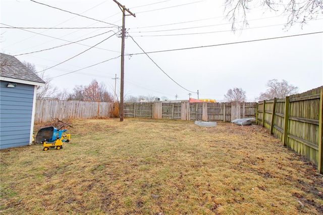 302 Cline Street, Pleasant Hill, MO 64080