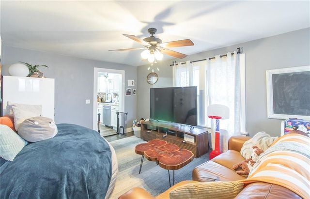 302 Cline Street, Pleasant Hill, MO 64080