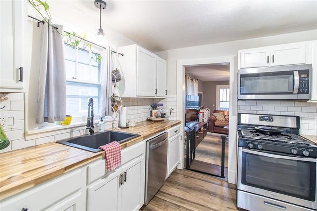 302 Cline Street, Pleasant Hill, MO 64080