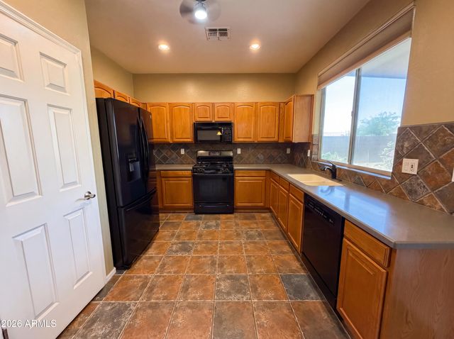 17530 W CARDINAL Drive, Goodyear, AZ 85338