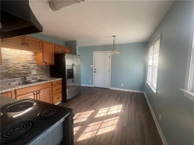 201 Grogan NE Road, White, GA 30184