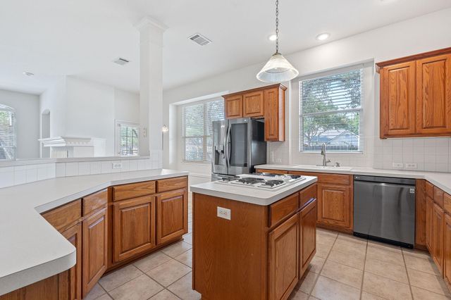 5633 Republic Of Texas BLVD, Austin, TX 78735