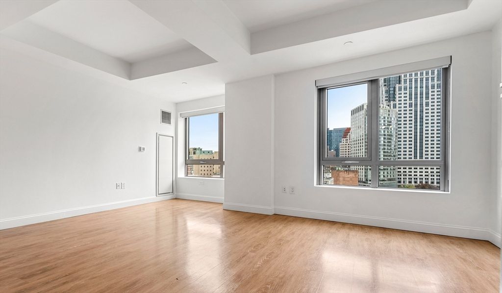 99 Kneeland St 2102, Boston, MA 02111