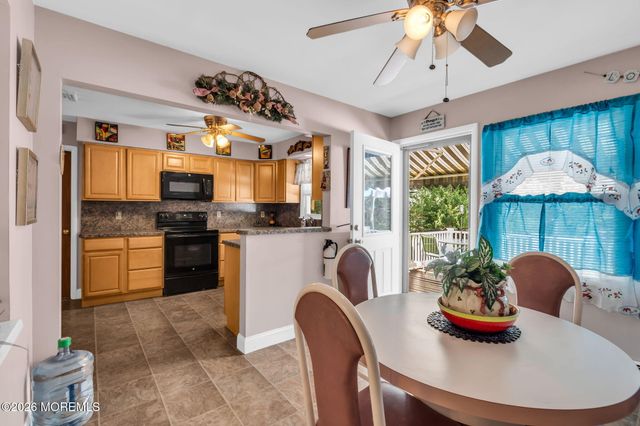 113 Edgewater Court, Toms River, NJ 08757
