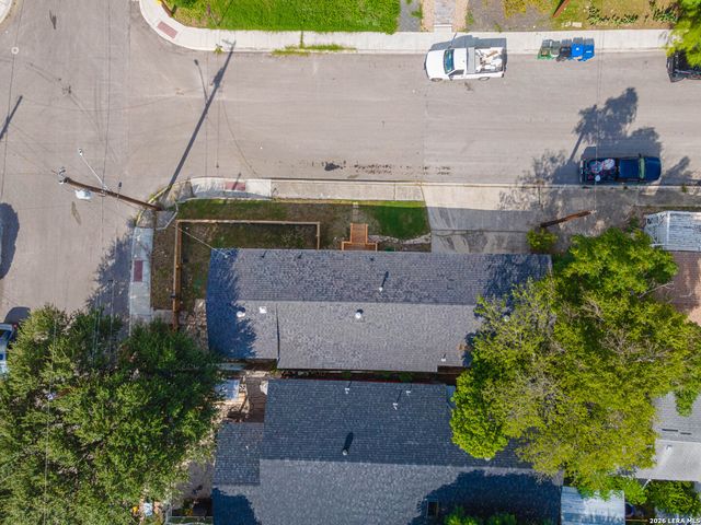 303 Victor, San Antonio, TX 78209