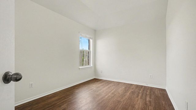 1819 Manor Drive, Baytown, TX 77521