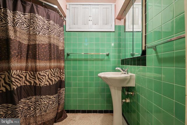 20 GRANADA RD, Pasadena, MD 21122