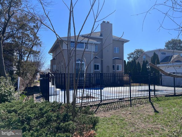 20 GRANADA RD, Pasadena, MD 21122