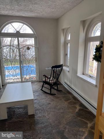 20 GRANADA RD, Pasadena, MD 21122