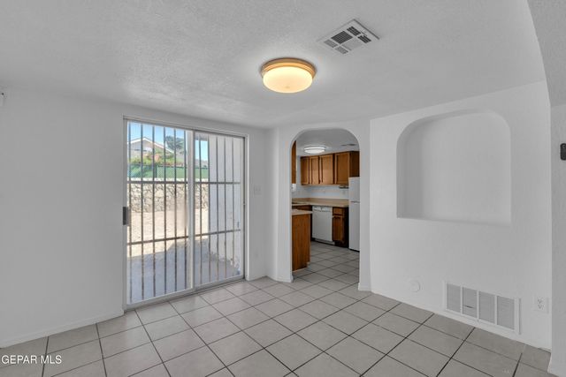 12101 Fred Carter Drive, El Paso, TX 79936