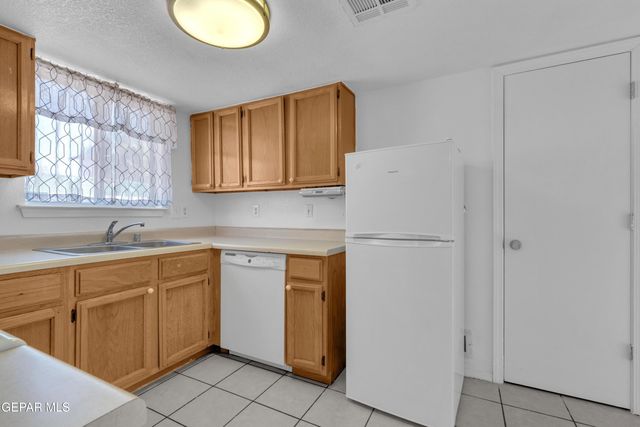 12101 Fred Carter Drive, El Paso, TX 79936