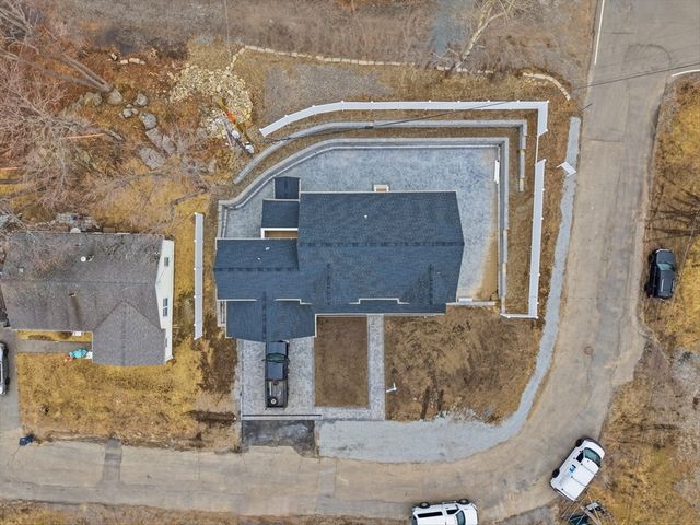 1 Goddard Dr, Nahant, MA 01908