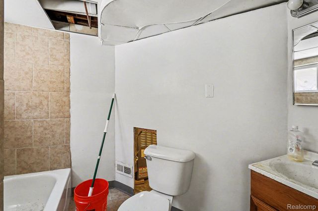 8129 Westminster Avenue, Warren, MI 48089