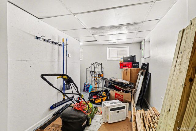 8129 Westminster Avenue, Warren, MI 48089