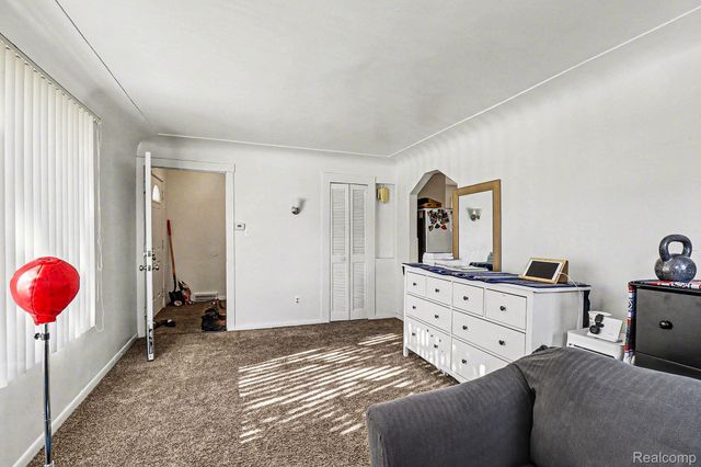 8129 Westminster Avenue, Warren, MI 48089