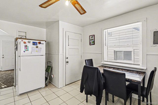 8129 Westminster Avenue, Warren, MI 48089