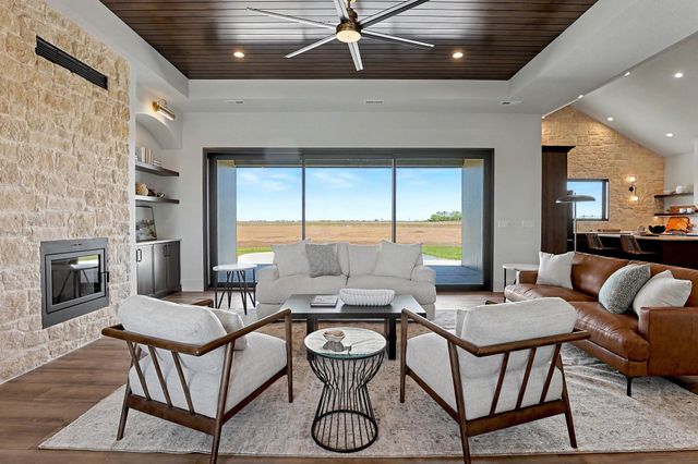 24411 W Stone Bottom St, Goddard, KS 67052