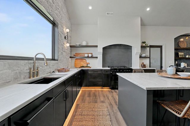 24411 W Stone Bottom St, Goddard, KS 67052