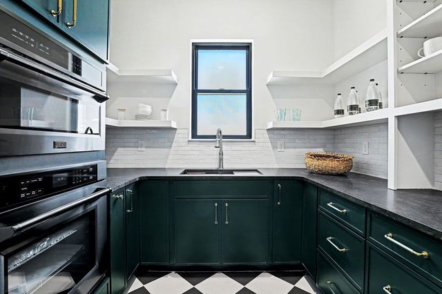 24411 W Stone Bottom St, Goddard, KS 67052