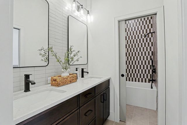 24411 W Stone Bottom St, Goddard, KS 67052