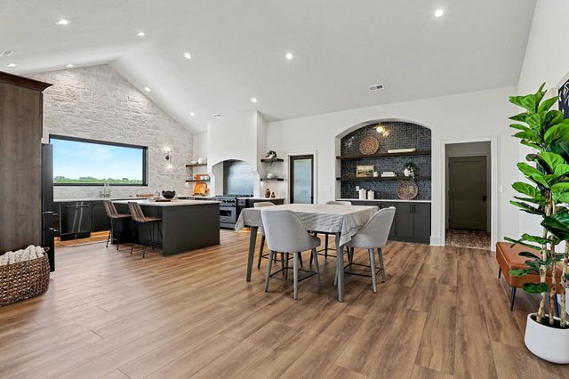 24411 W Stone Bottom St, Goddard, KS 67052