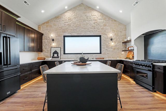 24411 W Stone Bottom St, Goddard, KS 67052