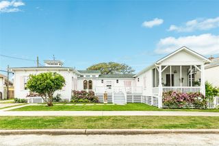 1207 15th Street, Galveston, TX 77550