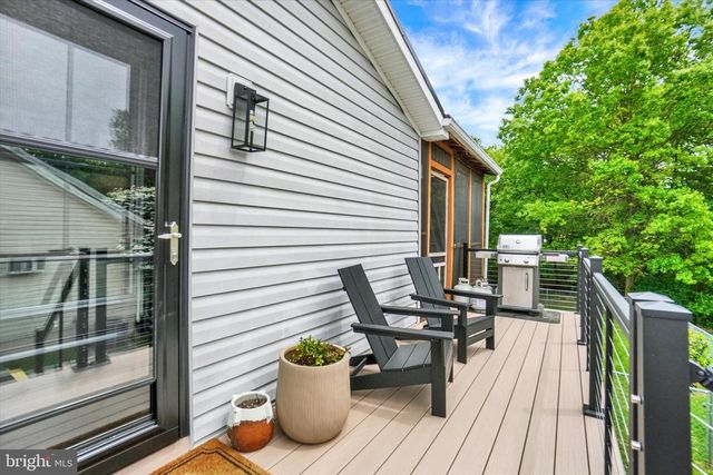 60 HICKORY DR, Manchester, PA 17345