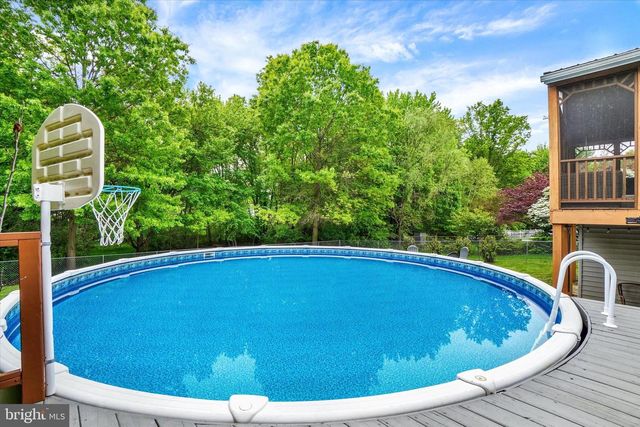 60 HICKORY DR, Manchester, PA 17345