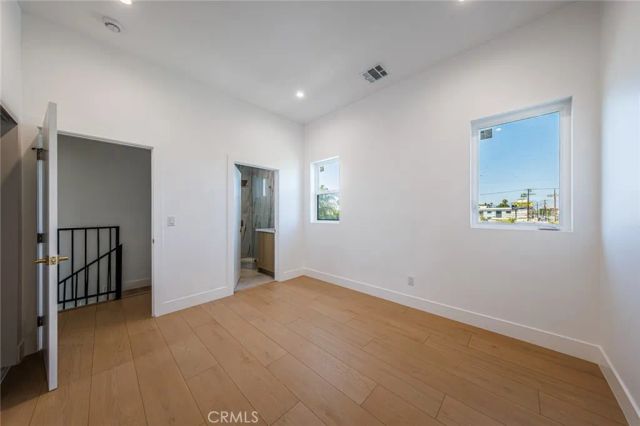 5935 Woodman, Sherman Oaks, CA 91401