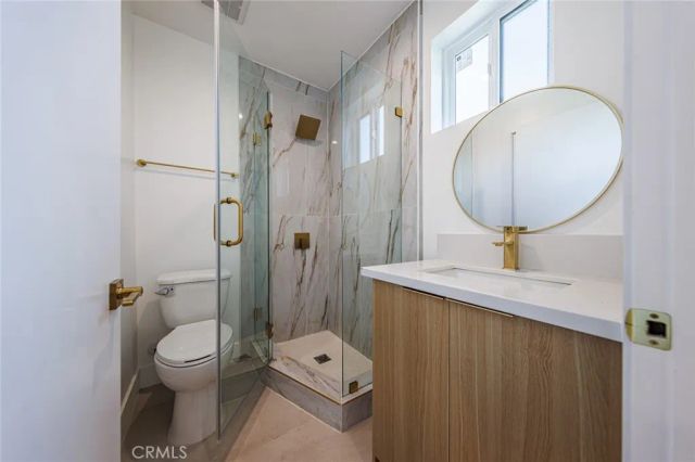 5935 Woodman, Sherman Oaks, CA 91401