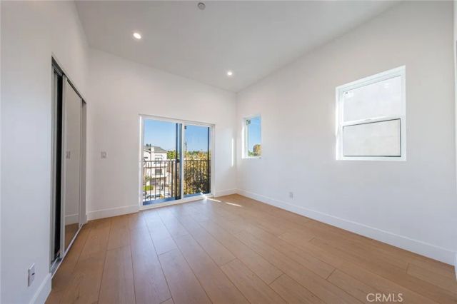 5935 Woodman, Sherman Oaks, CA 91401