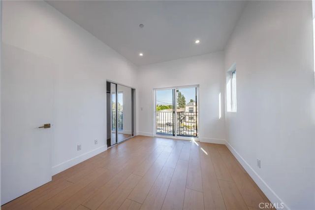 5935 Woodman, Sherman Oaks, CA 91401