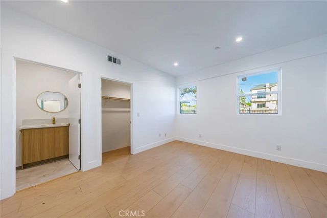 5935 Woodman, Sherman Oaks, CA 91401