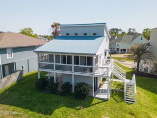 111 Willow Lane, Pass Christian, MS 39571