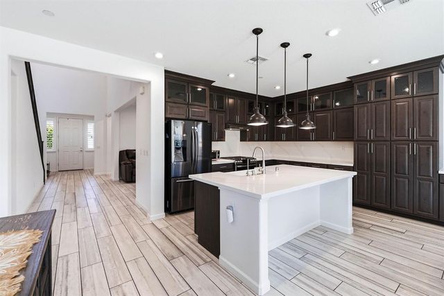 7506 Darque Way, Elk Grove, CA 95757