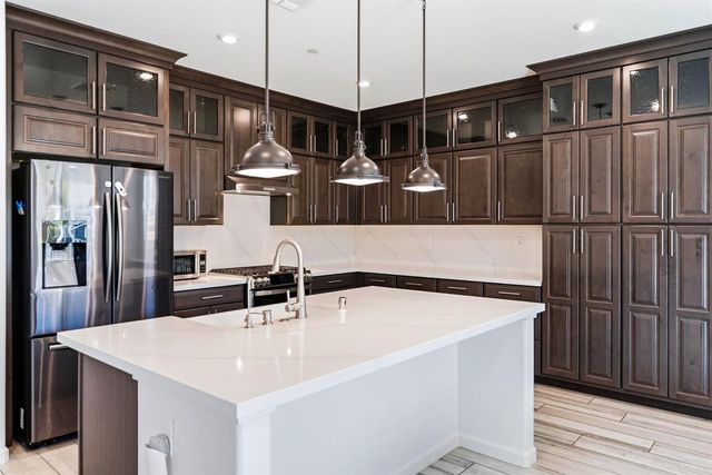7506 Darque Way, Elk Grove, CA 95757