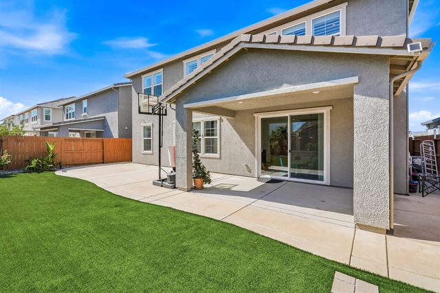 7506 Darque Way, Elk Grove, CA 95757