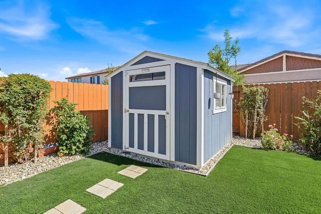 7506 Darque Way, Elk Grove, CA 95757