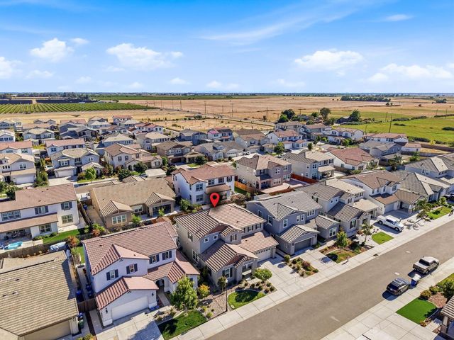 7506 Darque Way, Elk Grove, CA 95757