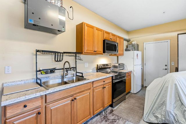 7506 Darque Way, Elk Grove, CA 95757