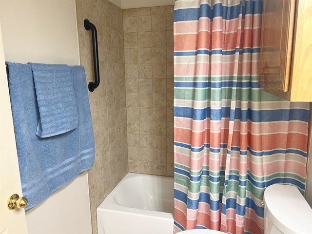 529 Continental Drive, Lewisville, TX 75067